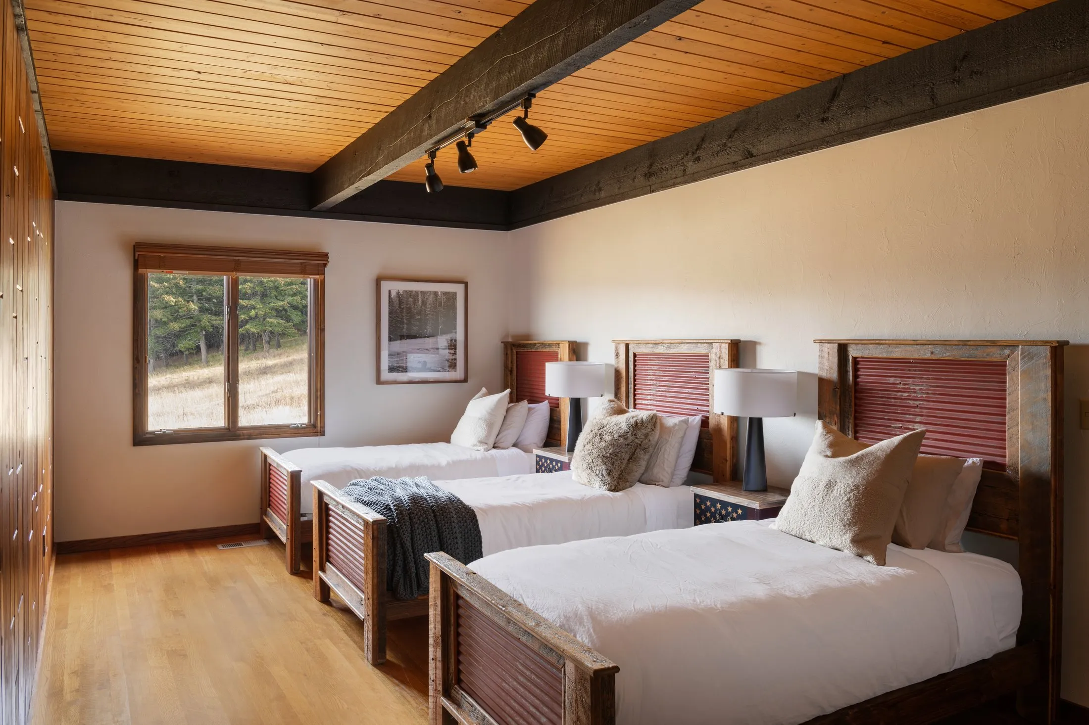 Main floor guest bedroom - three twin beds
