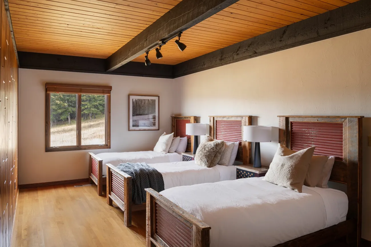 Upstairs twin bedroom at Four Peaks Ranch